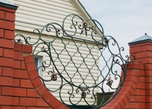 Ограждение в кирпич