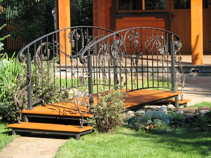 Кованый мостик №5 Лоза