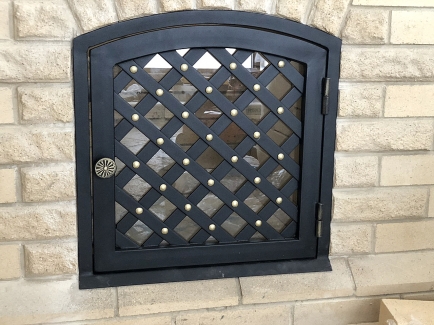 Кованые дверцы